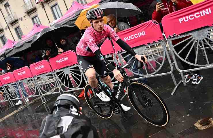 Andreas Leknessund maglia rosa