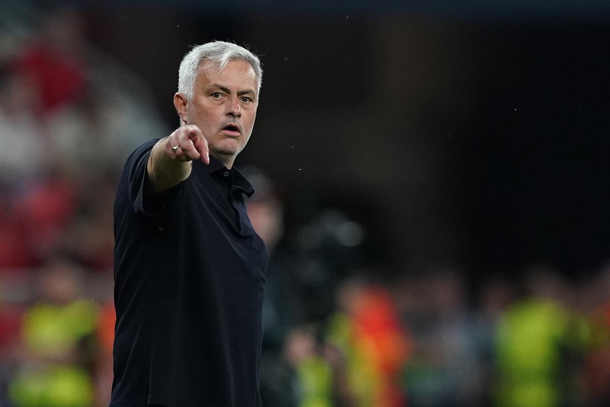 Roma, colpo dal Bologna: lo vuole Mourinho