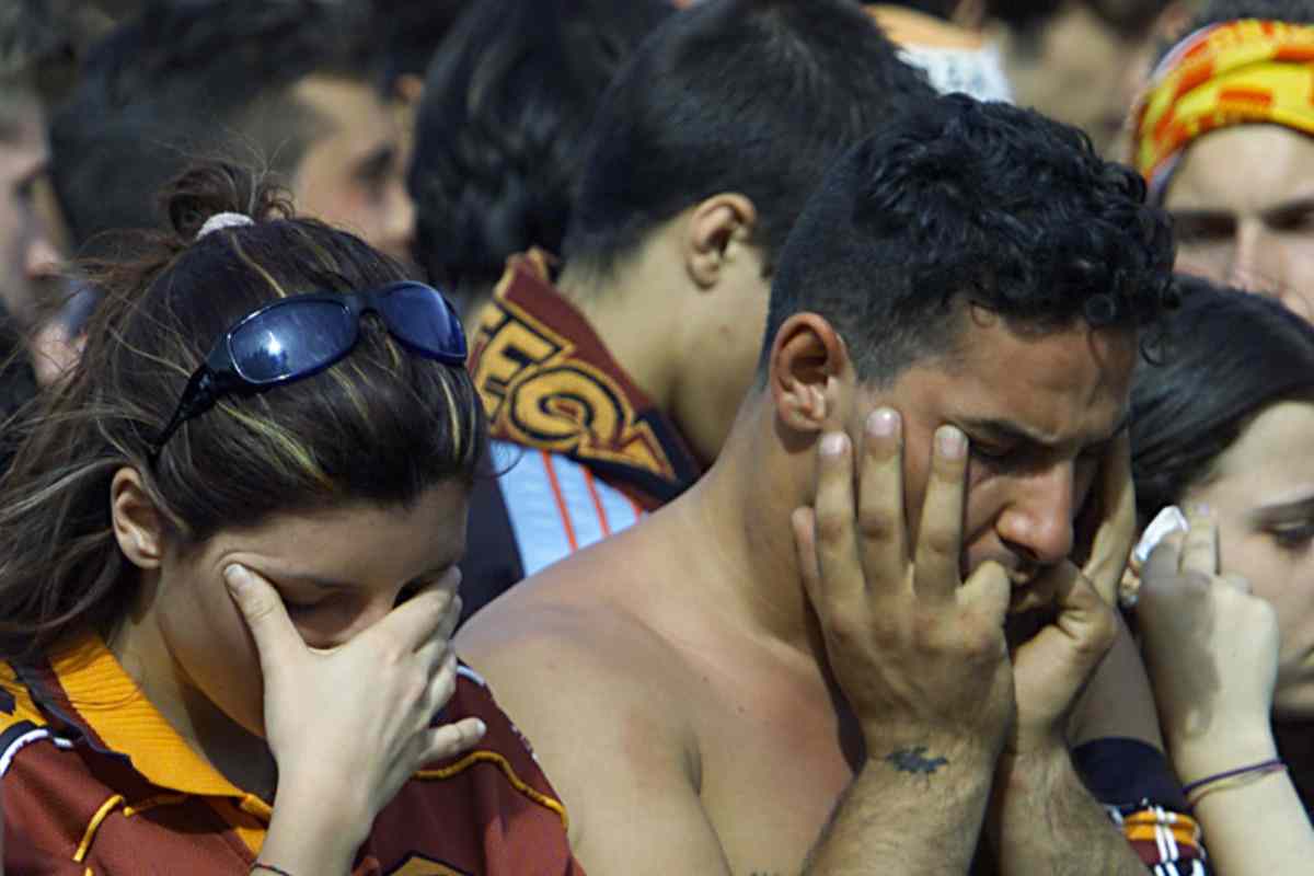Tifosi in lacrime dopo la notizia